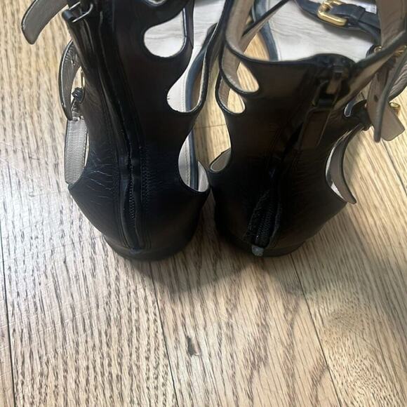PRADA GLADIATOR BLACK LEATHER SANDALS SIZE 41/10 - Picture 11 of 11